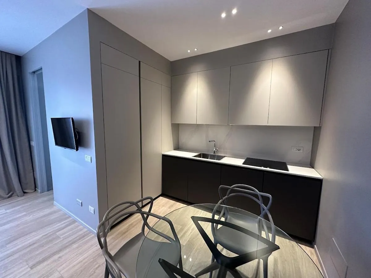 Luxury Suite Milan Fair Rho Fiera Milano Pero 0*,  Italia